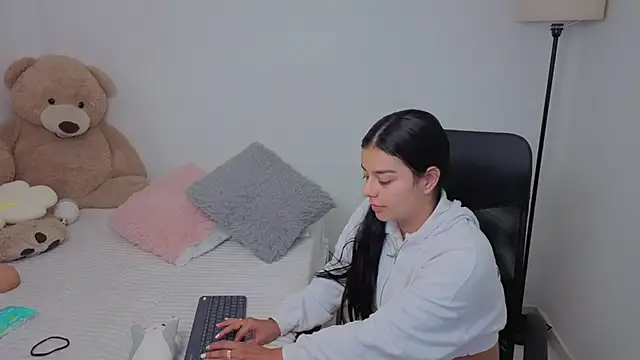 valerihouse online show from November 21, 12:54 am