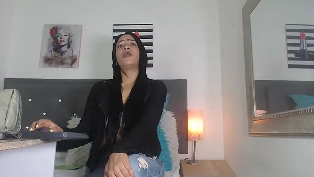 Snapshot of madison__love_ chatting on May 4, 6:15 pm madison love online show from May 4, 6:15 pm