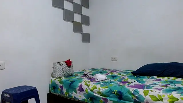 Snapshot of couples-hard-profond chatting on September 10, 1:22 pm couples-hard-profond online show from September 10, 1:22 pm