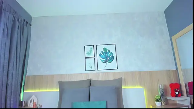 mia gate online show from November 13, 11:31 am