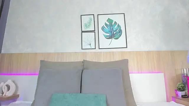 mia gate online show from November 25, 11:32 am