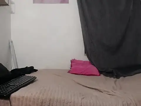 Snapshot of g0lden_boss chatting on September 13, 5:07 am g0lden boss online show from September 13, 5:07 am