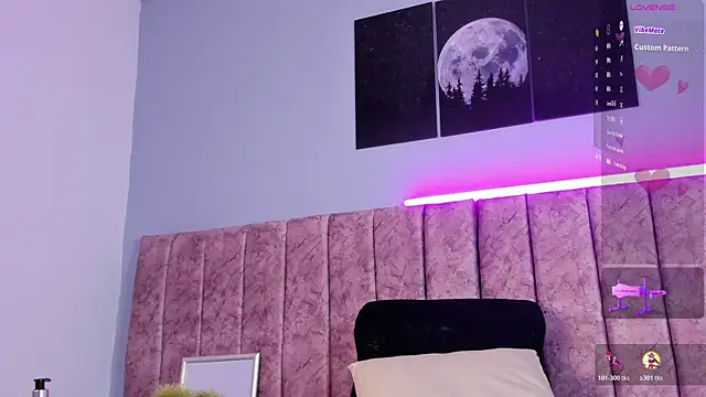 Niicolle Evanss online show from November 10, 8:08 pm