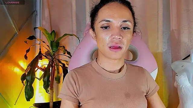 Cristal Gem1 online show from June 10, 12:15 pm