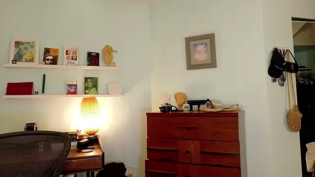 Snapshot of sicklitgirl chatting on November 17, 8:31 am sicklitgirl online show from November 17, 8:31 am