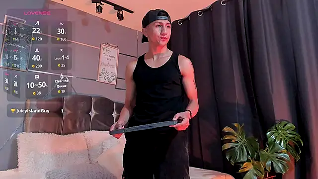 oliver mr  online show from December 3, 2:19 am