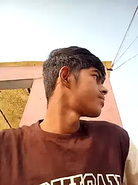 monster 33 online show from November 5, 4:12 am