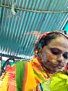 Pooja750 online show from October 3, 3:47 am