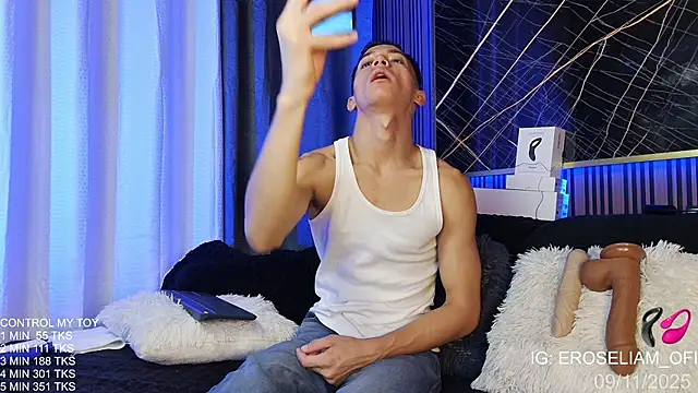 Snapshot of eroseliam chatting on November 9, 7:01 pm eroseliam online show from November 9, 7:01 pm