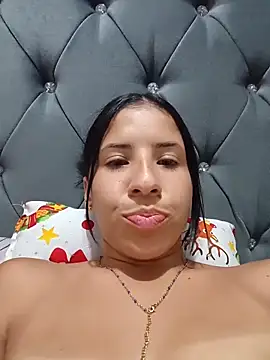 Snapshot of Liagni0 chatting on February 13, 4:41 am Liagni0 online show from February 13, 4:41 am