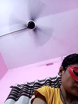 Snapshot of Gullapi chatting on October 5, 7:34 pm Gullapi online show from October 5, 7:34 pm