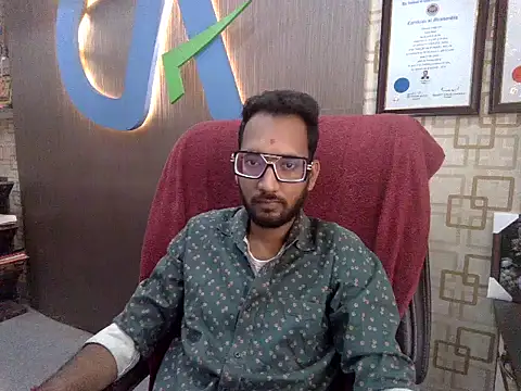 Snapshot of rahul_stripper chatting on October 25, 6:10 am rahul stripper online show from October 25, 6:10 am