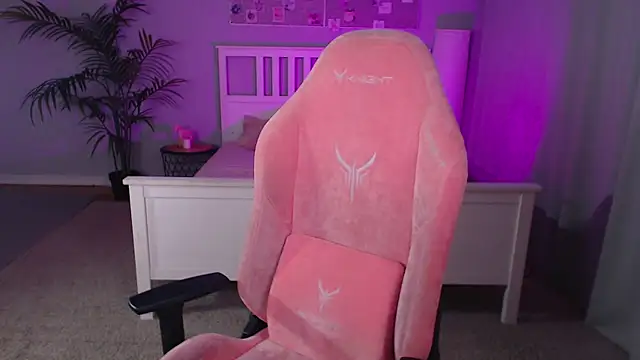 Barbara Brylska online show from October 16, 2:07 pm