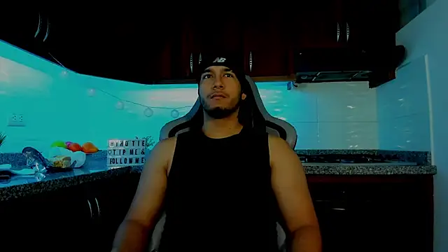 Snapshot of chatting on January 17, 1:16 pm online show from January 17, 1:16 pm