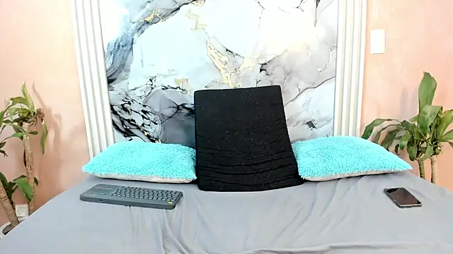 Snapshot of chatting on January 19, 12:20 pm online show from January 19, 12:20 pm