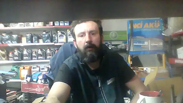 Snapshot of vihand22 chatting on September 18, 8:27 am vihand22 online show from September 18, 8:27 am