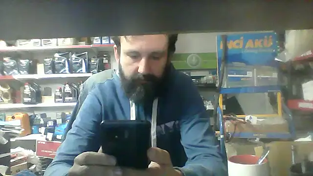 Snapshot of vihand22 chatting on September 26, 7:34 am vihand22 online show from September 26, 7:34 am
