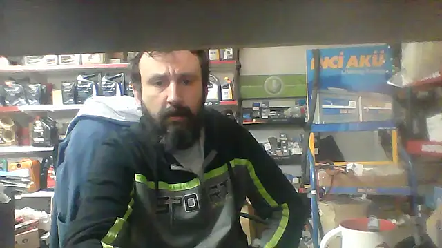 Snapshot of vihand22 chatting on September 30, 8:52 am vihand22 online show from September 30, 8:52 am