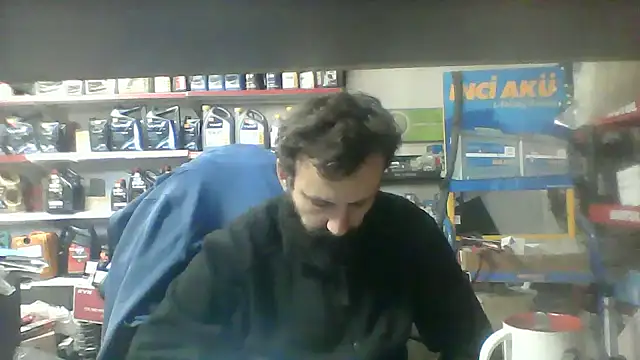 Snapshot of vihand22 chatting on October 4, 6:33 am vihand22 online show from October 4, 6:33 am