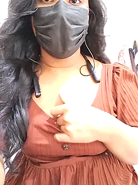 Snapshot of BeautyGirl_sara chatting on November 9, 6:33 am BeautyGirl sara online show from November 9, 6:33 am