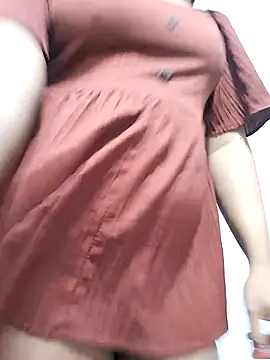 Snapshot of BeautyGirl_sara chatting on November 10, 12:59 pm BeautyGirl sara online show from November 10, 12:59 pm