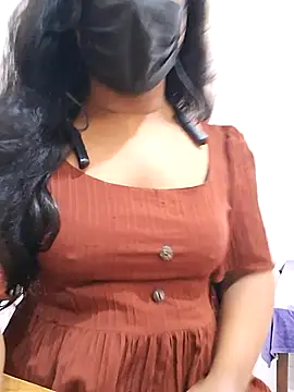 Snapshot of BeautyGirl_sara chatting on December 14, 6:19 am BeautyGirl sara online show from December 14, 6:19 am