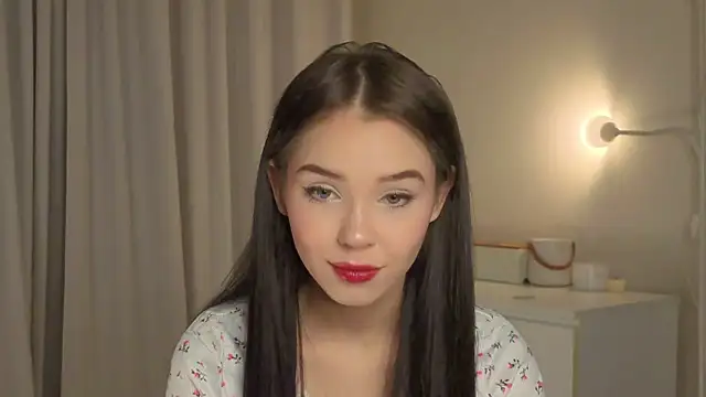 Snapshot of slyshypie chatting on November 9, 1:09 pm slyshypie online show from November 9, 1:09 pm