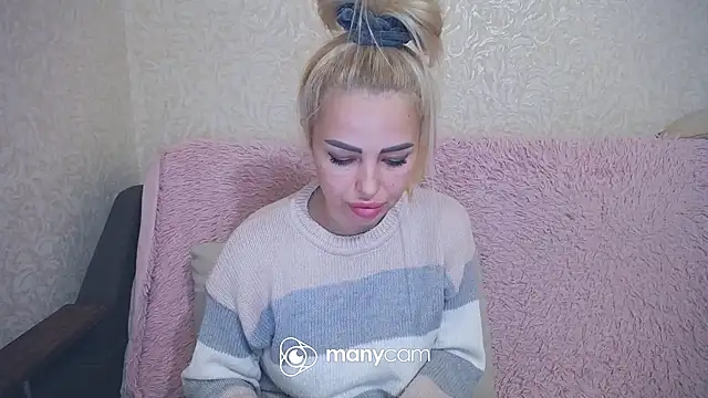 Snapshot of Sweetykitty_1 chatting on October 6, 9:07 am Sweetykitty 1 online show from October 6, 9:07 am
