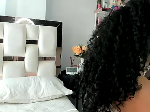 Snapshot of sexycalipso chatting on May 5, 1:41 pm sexycalipso online show from May 5, 1:41 pm