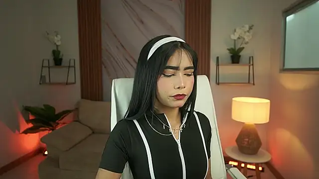 Snapshot of GiaNovak chatting on January 13, 7:19 pm GiaNovak online show from January 13, 7:19 pm