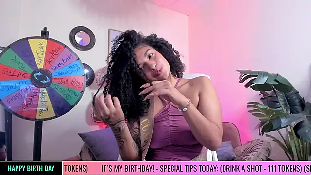 miss curazao online show from December 18, 1:33 am