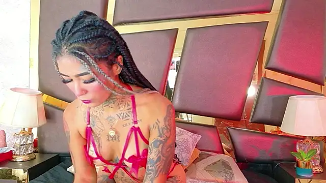 EmilieLake online show from October 2, 8:16 pm