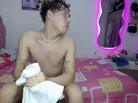 Snapshot of brutal_dirty_sex chatting on November 18, 10:36 pm brutal dirty sex online show from November 18, 10:36 pm