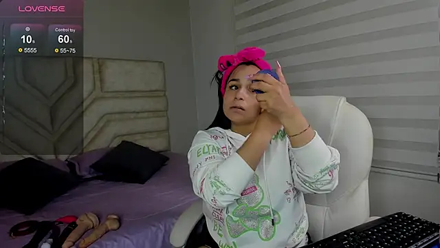 Snapshot of _adahara_queen chatting on September 17, 3:52 am adahara queen online show from September 17, 3:52 am