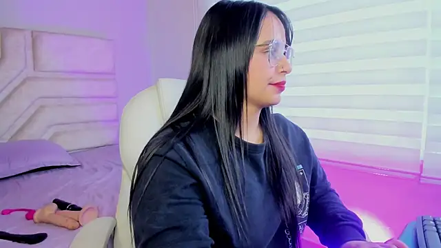 Snapshot of _adahara_queen chatting on September 19, 3:45 pm adahara queen online show from September 19, 3:45 pm