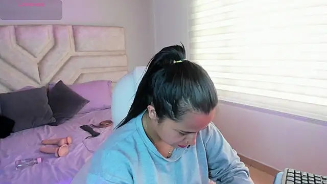 Snapshot of _adahara_queen chatting on September 28, 8:36 pm adahara queen online show from September 28, 8:36 pm