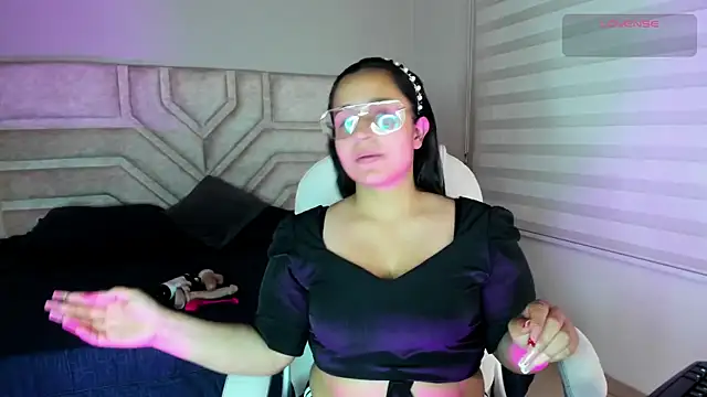 Snapshot of _adahara_queen chatting on October 14, 3:29 am adahara queen online show from October 14, 3:29 am