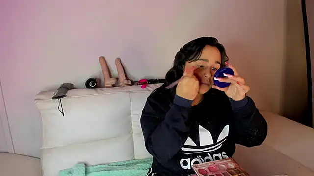 Snapshot of _adahara_queen chatting on October 15, 4:23 am adahara queen online show from October 15, 4:23 am