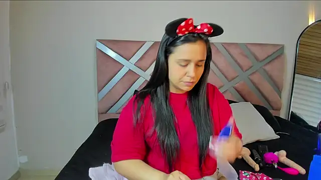 Snapshot of _adahara_queen chatting on October 26, 4:40 am adahara queen online show from October 26, 4:40 am