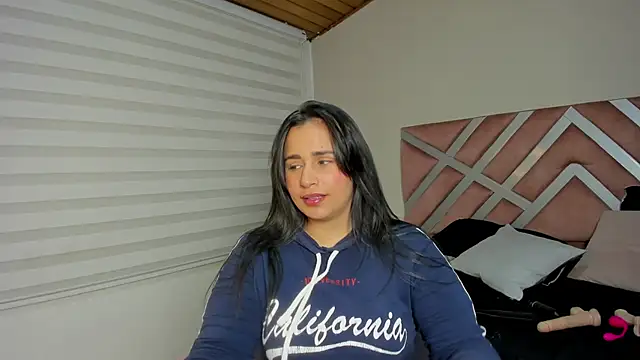 Snapshot of _adahara_queen chatting on November 6, 4:57 am adahara queen online show from November 6, 4:57 am