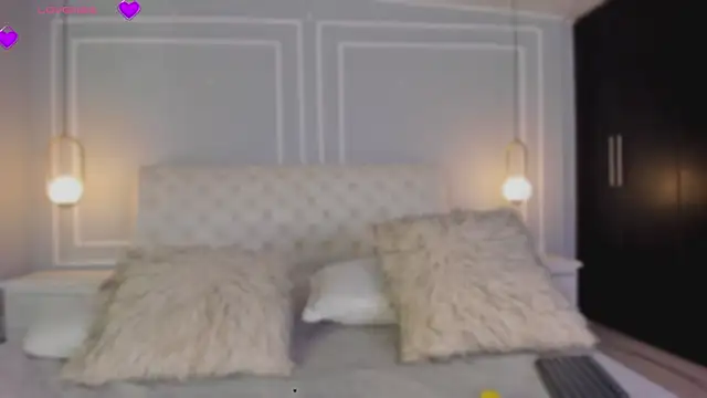 violeta olsen online show from July 27, 7:10 pm