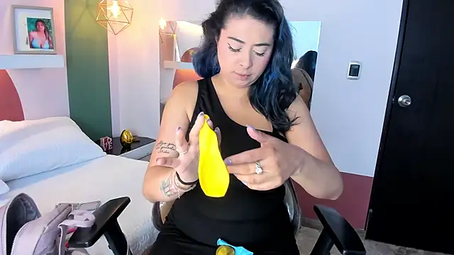 ValeryBoobs1 online show from May 30, 1:30 pm