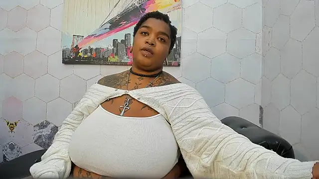 Snapshot of Anaa_Fuentess chatting on July 8, 11:37 am Anaa Fuentess online show from July 8, 11:37 am