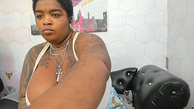 Snapshot of Anaa_Fuentess chatting on July 30, 11:31 am Anaa Fuentess online show from July 30, 11:31 am