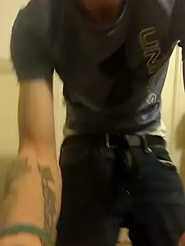 jizzyglizzy92 online show from February 20, 6:10 am