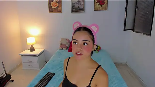Snapshot of Valeri_13 chatting on October 26, 3:34 am Valeri 13 online show from October 26, 3:34 am