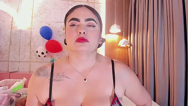 Snapshot of sofiiacarson chatting on June 16, 7:38 pm sofiiacarson online show from June 16, 7:38 pm