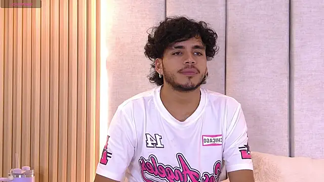 Snapshot of AlexanderJordan chatting on September 17, 10:22 pm AlexanderJordan online show from September 17, 10:22 pm