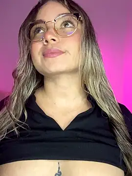 Snapshot of AnnyLopezzz_ chatting on September 8, 8:30 pm AnnyLopezzz online show from September 8, 8:30 pm