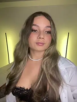 Snapshot of AnnyLopezzz_ chatting on September 13, 1:16 am AnnyLopezzz online show from September 13, 1:16 am